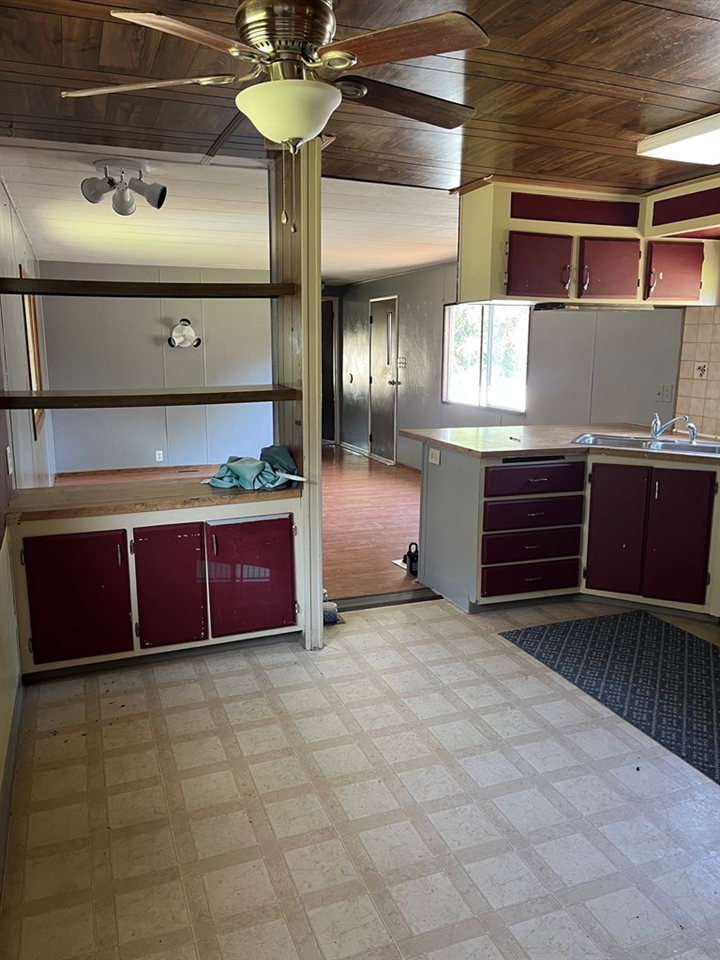104 S Jewett St, Brookville, KS 67425