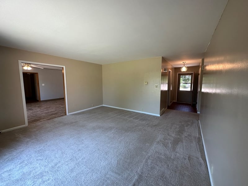 1122 Parrish Rd, Great Bend, KS 67530