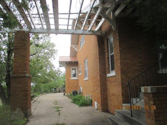 423 W 4th, Larned, KS 67550