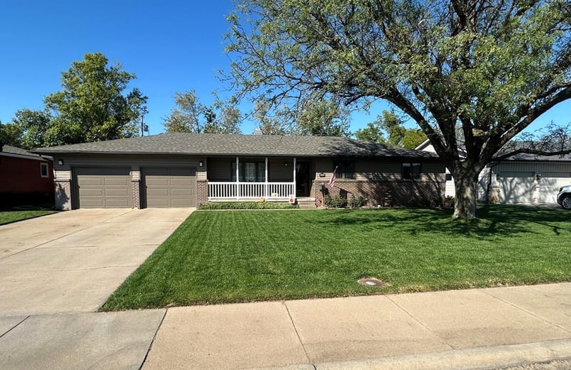 3208 27th St, Great Bend, KS 67530