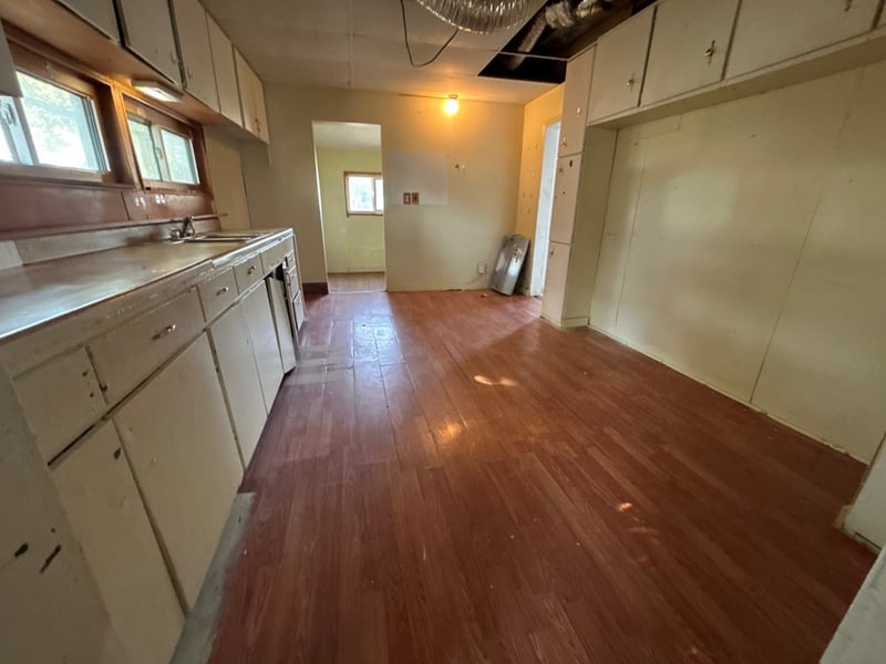 267 W 3rd, Hoisington, KS 67544