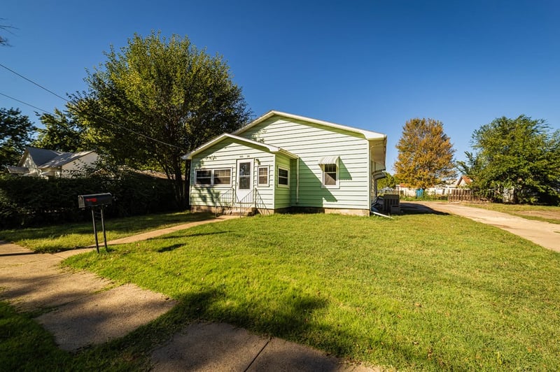 1115 24, Belleville, KS 66935