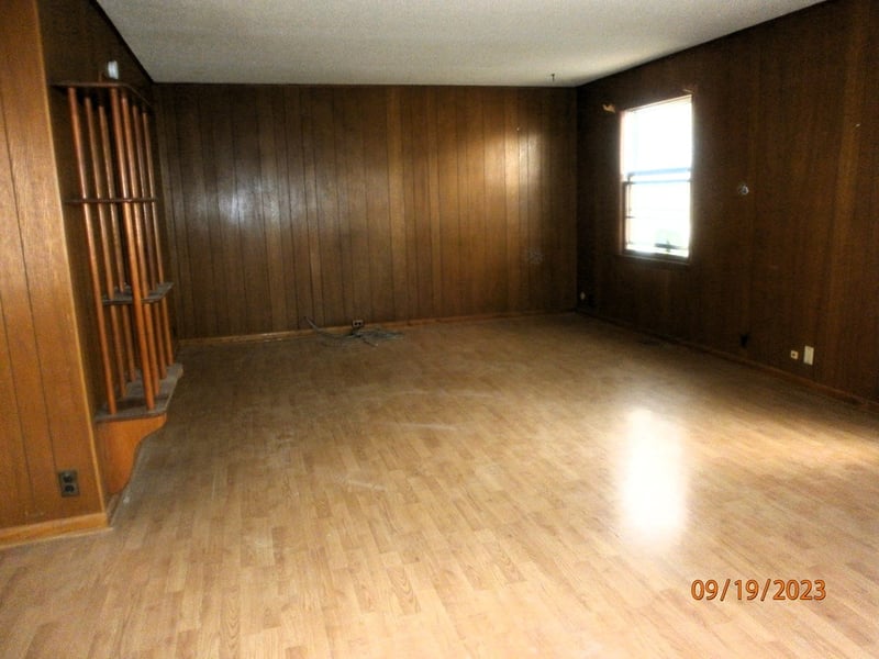1135 Eden Rd, Abilene, KS 67410