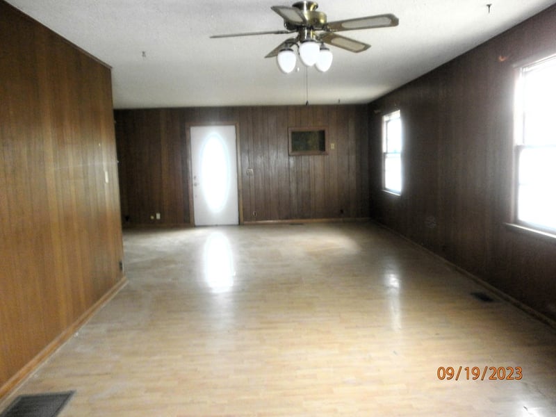 1135 Eden Rd, Abilene, KS 67410