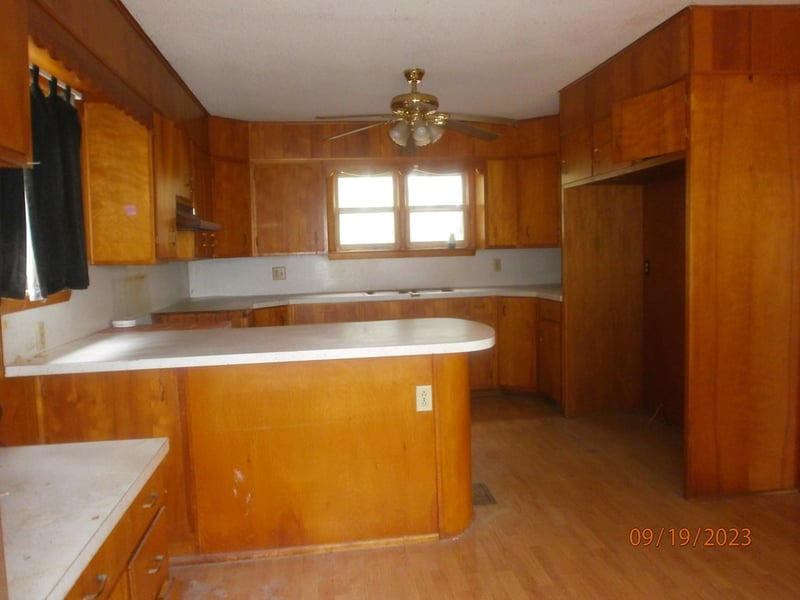 1135 Eden Rd, Abilene, KS 67410