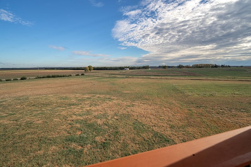6420 E Shipton Rd, New Cambria, KS 67470