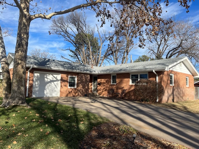 1916 Harrison, Great Bend, KS 67530