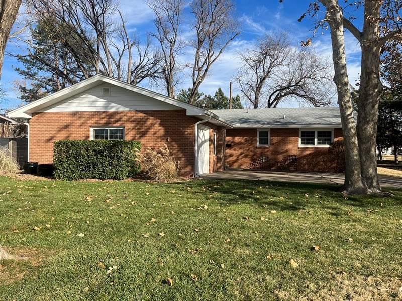 1916 Harrison, Great Bend, KS 67530