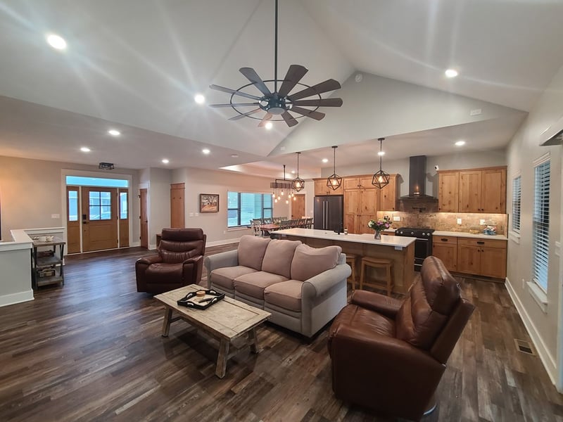 408 Stockholm Cir, Lindsborg, KS 67456