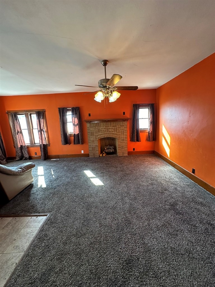 204 S Barbeck St, Holyrood, KS 67450