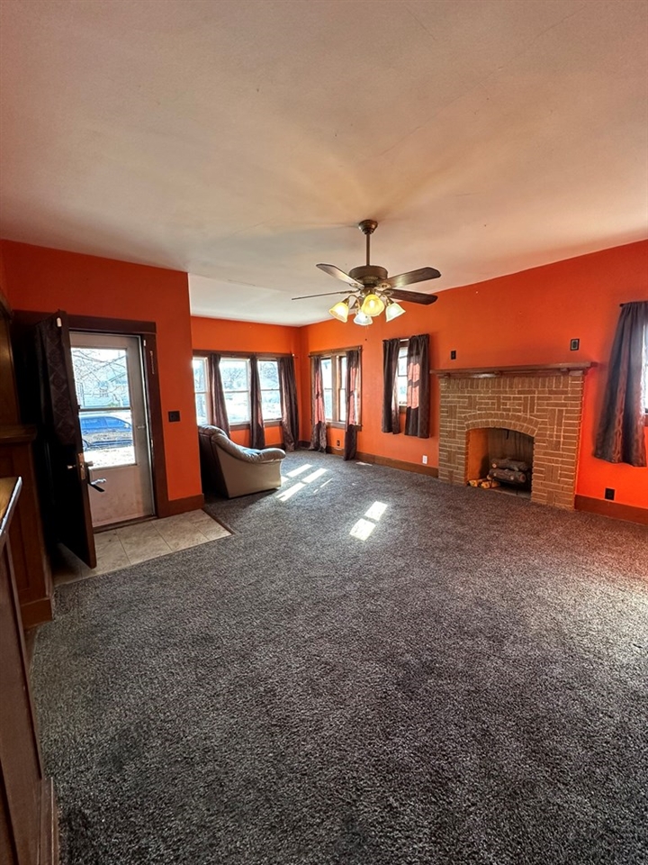 204 S Barbeck St, Holyrood, KS 67450