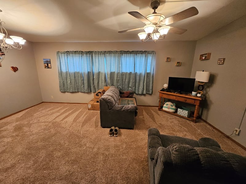 1031 W 7th St, Larned, KS 67550