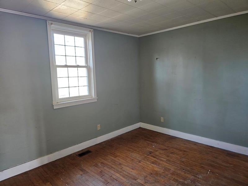311 E 7th, Gypsum, KS 67448