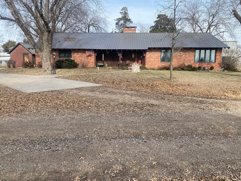 613 9th Ave, Inman, KS 67546