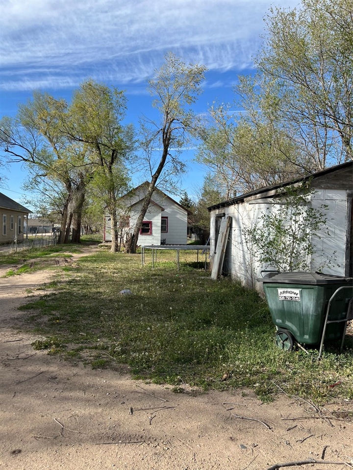 1443 9th, Great Bend, KS 67530