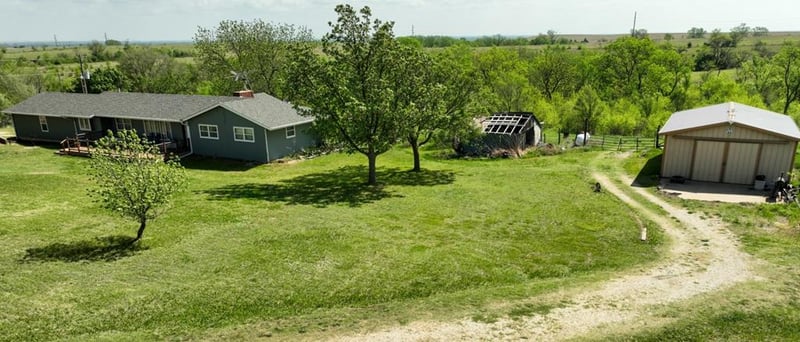4760 N Woodward Rd, New Cambria, KS 67470
