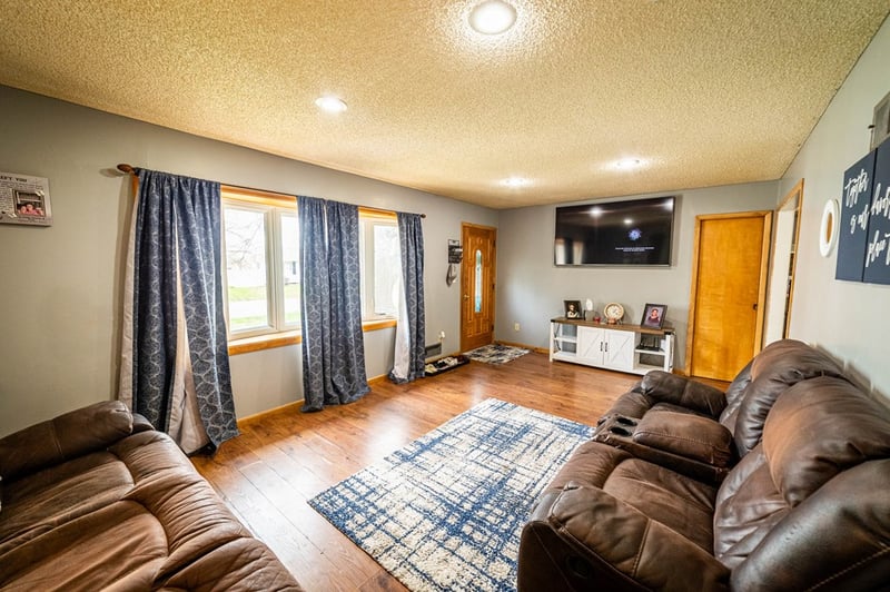 2430 O, Belleville, KS 66935