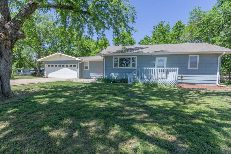 505 E 2nd, New Cambria, KS 67470