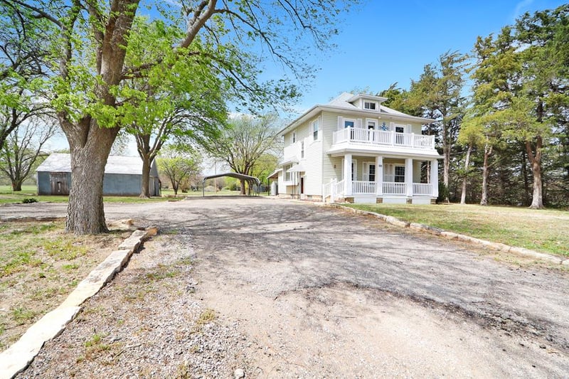 420 S Main St, Sylvan Grove, KS 67481