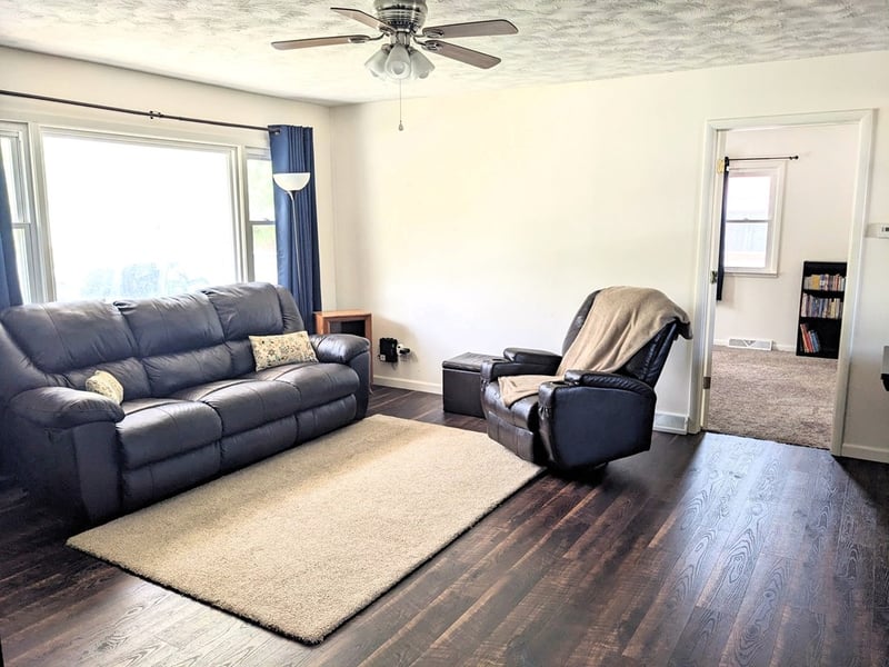 415 Hawkes St, Gypsum, KS 67448