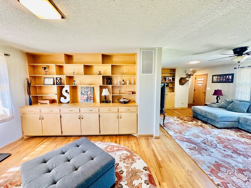 426 S 5th St, Lincoln, KS 67455