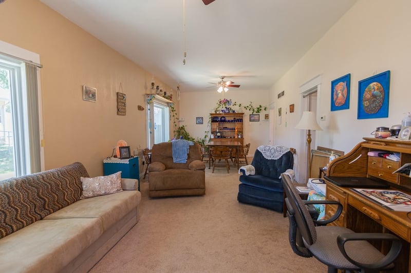 225 W Court, Lincoln, KS 67455