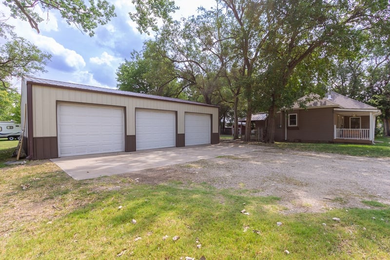 408 1st, New Cambria, KS 67470