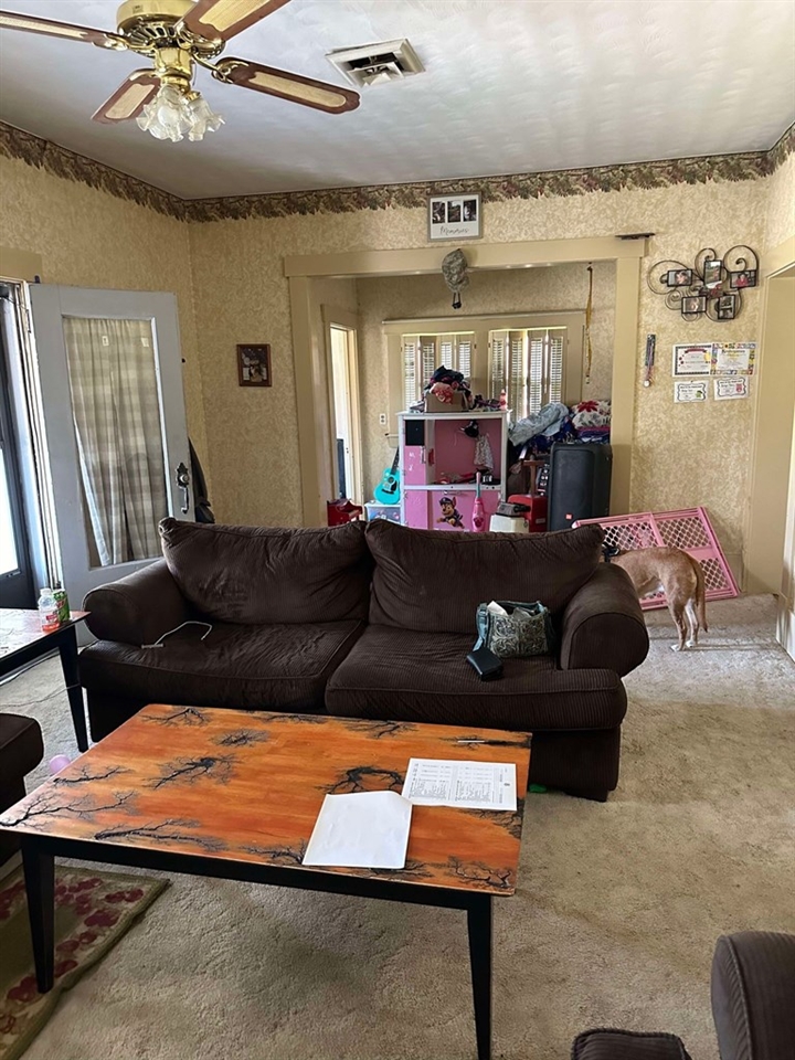 509 E 8th St, Kinsley, KS 67547