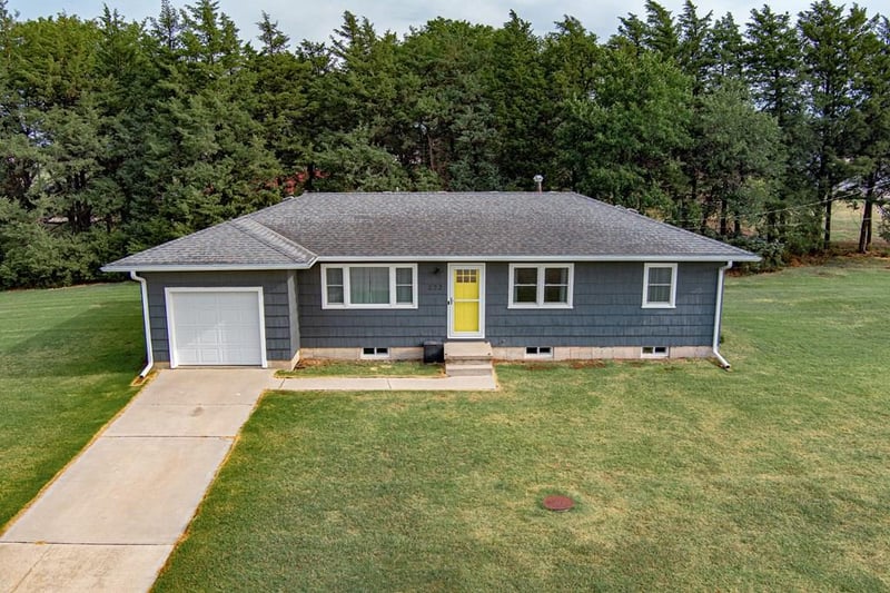 222 W Park St, Lincoln, KS 67455