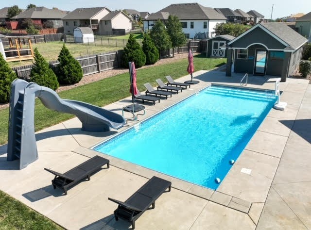 2303 Brookefield Dr, Salina, KS 67401
