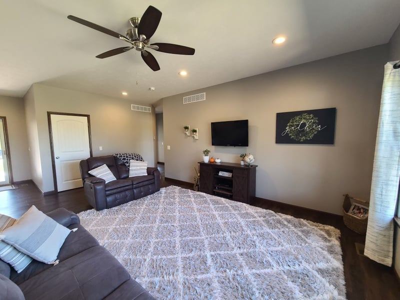 1300 Shawnee Rd, Lindsborg, KS 67456