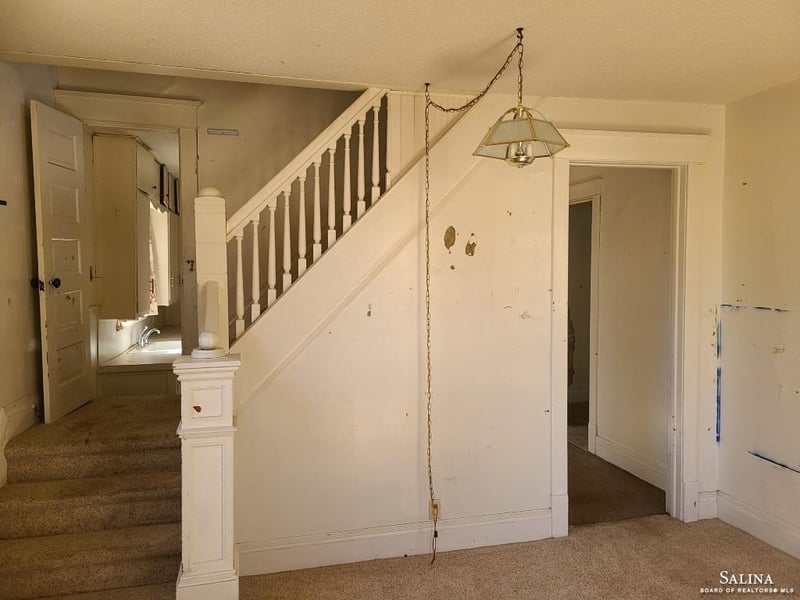 205 N Jackson St, Marquette, KS 67464