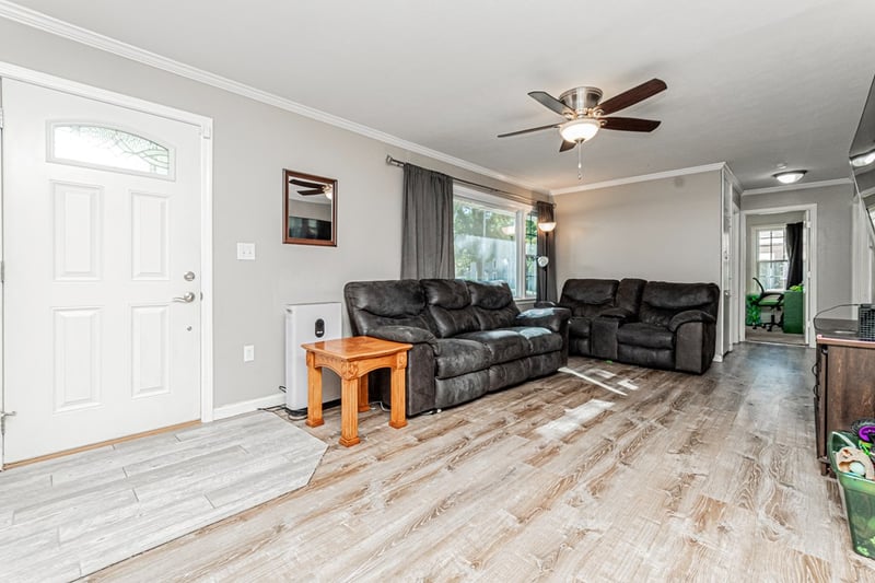 1212 N Olive St, Abilene, KS 67410