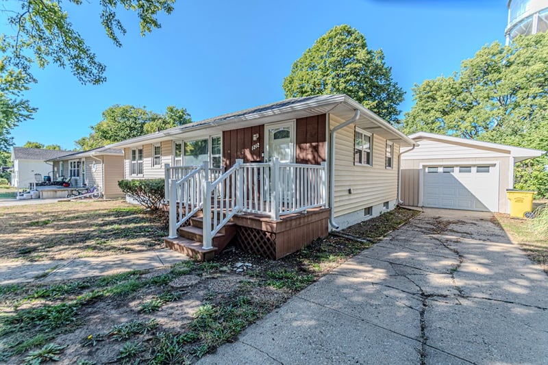 1212 N Olive St, Abilene, KS 67410