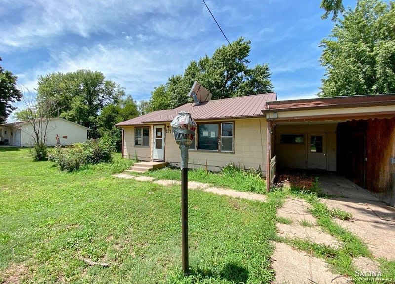 2716 O St, Belleville, KS 66935