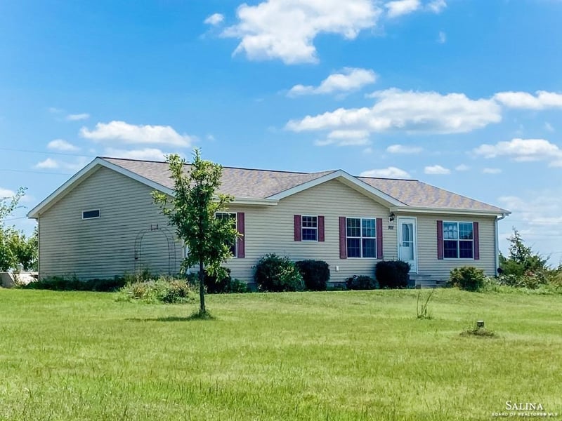 202 Ricky Rd, Brookville, KS 67425