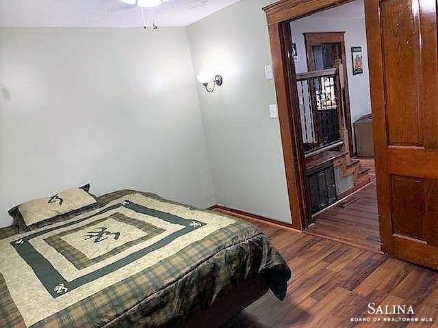 106 E 3rd St, Beverly, KS 67423