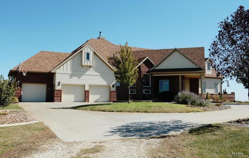47 Ash Ln, Bennington, KS 67422