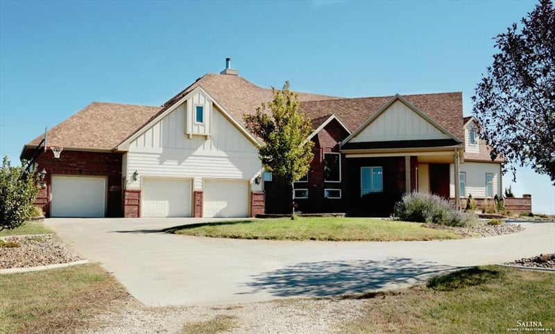 47 Ash Ln, Bennington, KS 67422