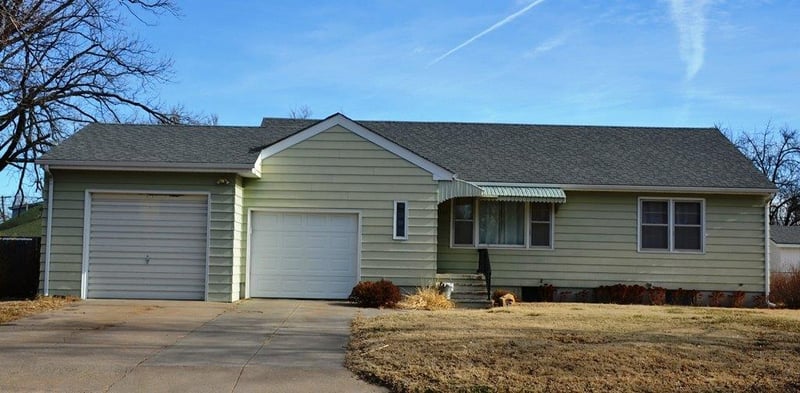 111 Atwood Ave, Kinsley, KS 67547