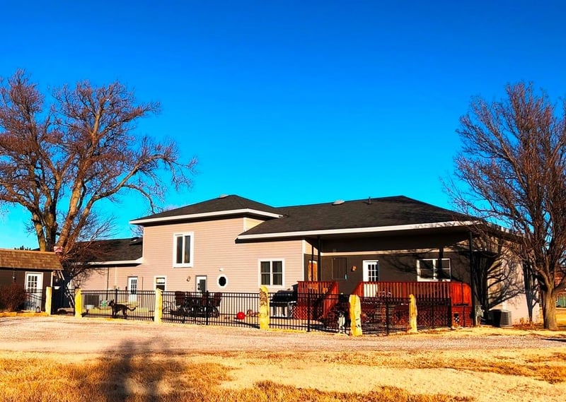 1207 M Rd, Larned, KS 67550