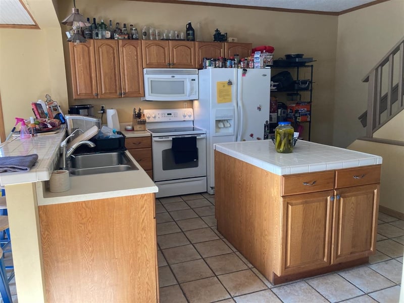 104 Smith St, Holyrood, KS 67450