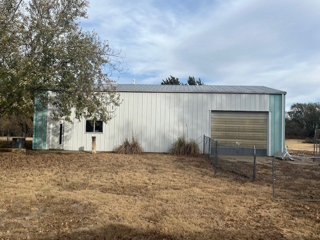 1150 17th Rd, Lyons, KS 67554