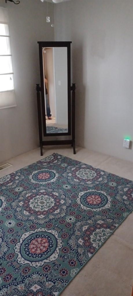 1150 17th Rd, Lyons, KS 67554