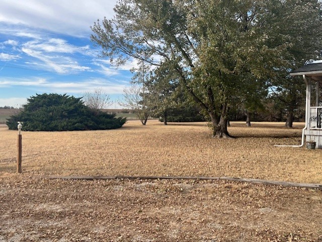 1150 17th Rd, Lyons, KS 67554