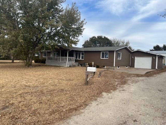 1150 17th Rd, Lyons, KS 67554