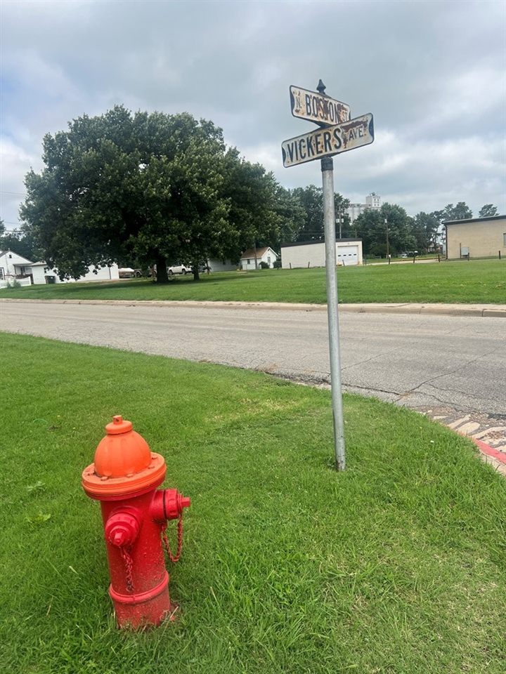329 N Boston, Stafford, KS 67578