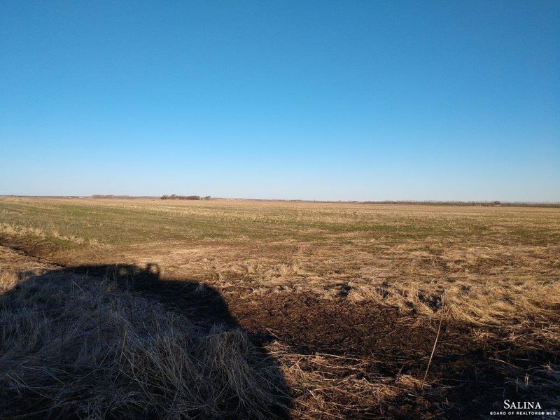 0 E Mariposa Rd, Solomon, KS 67480