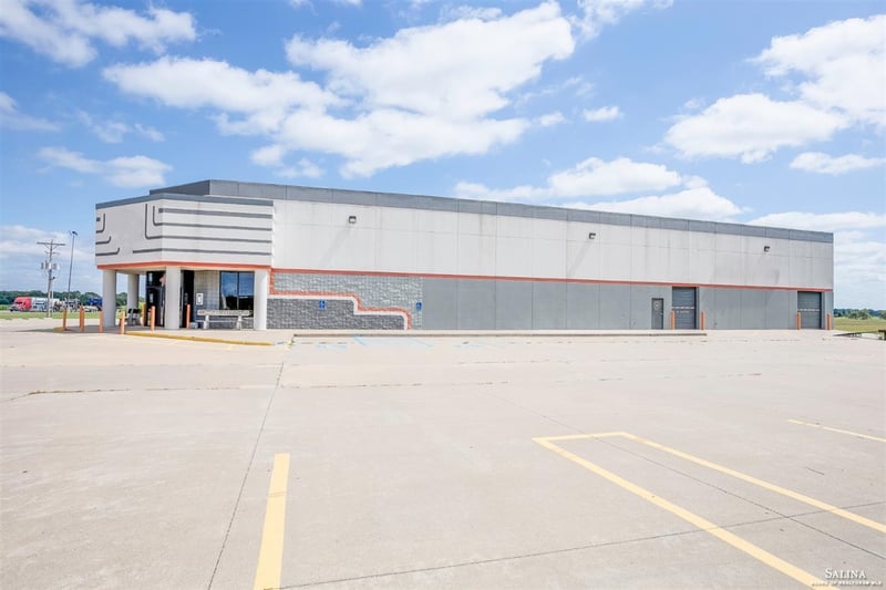2200 N Ohio St, Salina, KS 67401