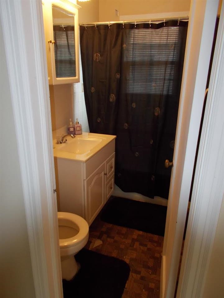 2701 E Harry St, Wichita, KS 67211